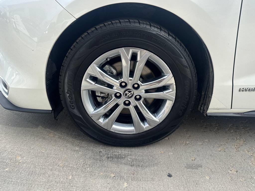 Used 2021 Toyota Sienna Platinum AWD/4WD image 28