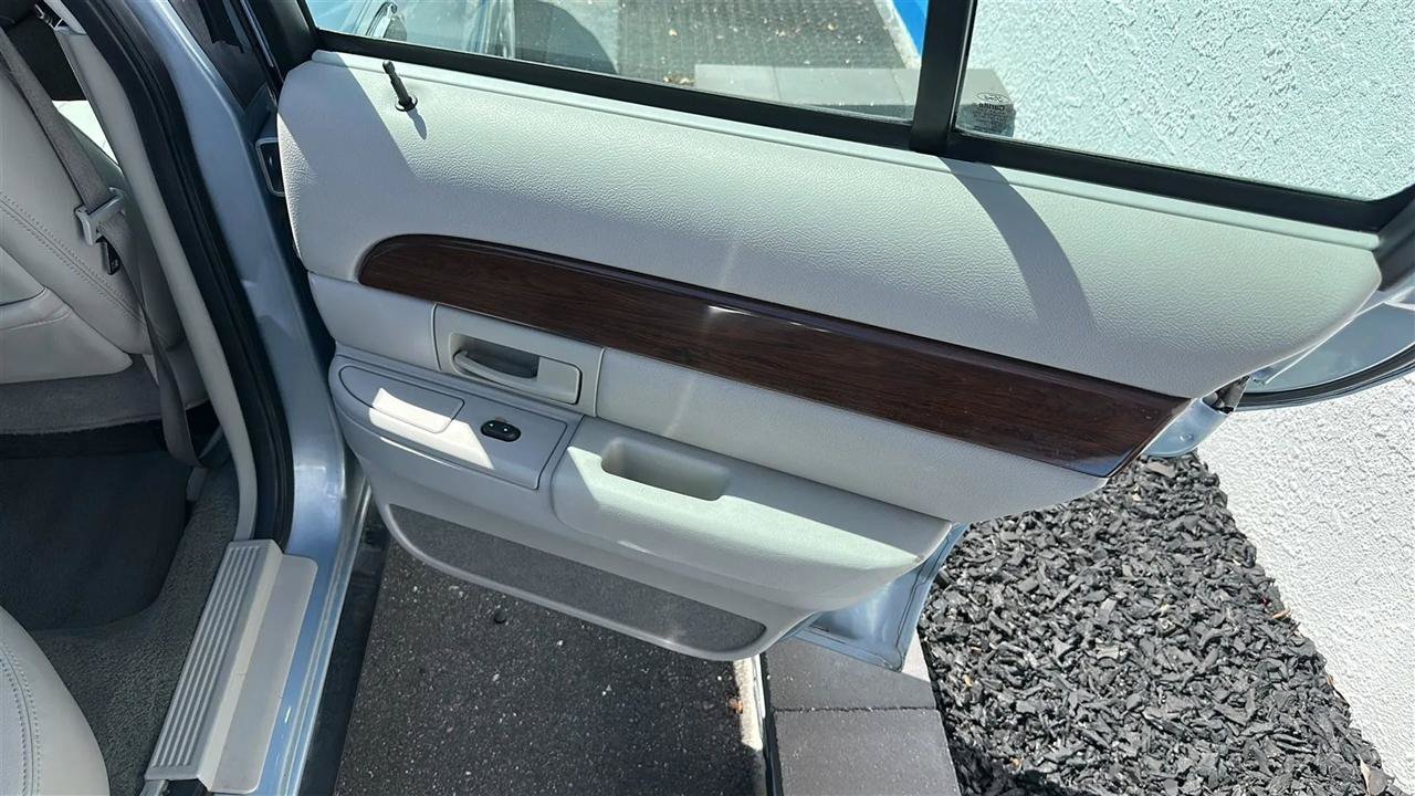 Used 2003 Mercury Grand Marquis LSE RWD image 26