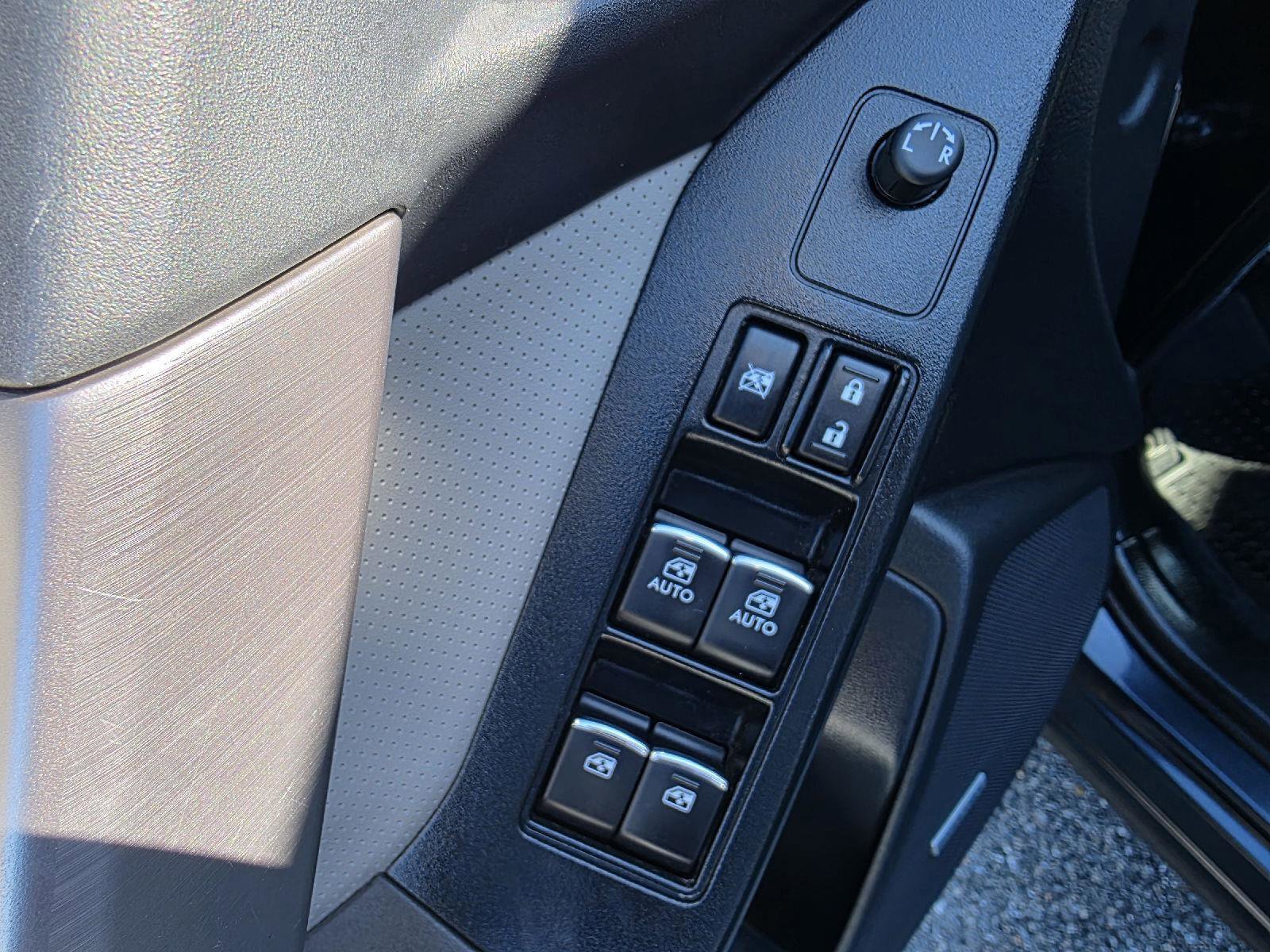 Used 2017 Subaru Forester 2.5i Limited image 11