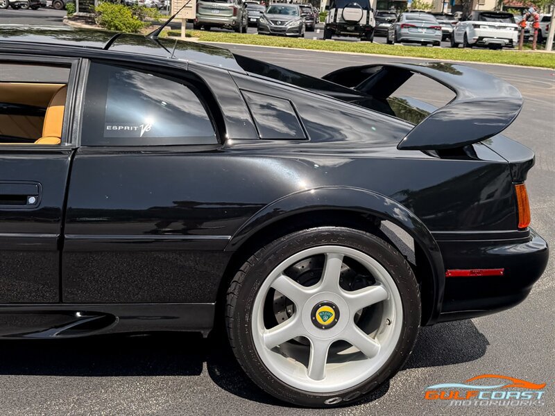Used 2001 Lotus Esprit RWD image 34