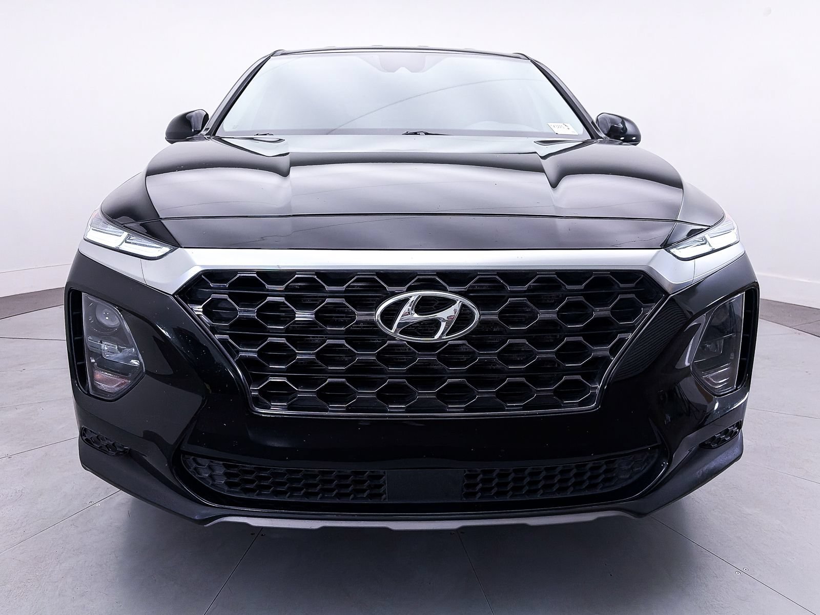 Used 2020 Hyundai Santa Fe SE FWD image 9