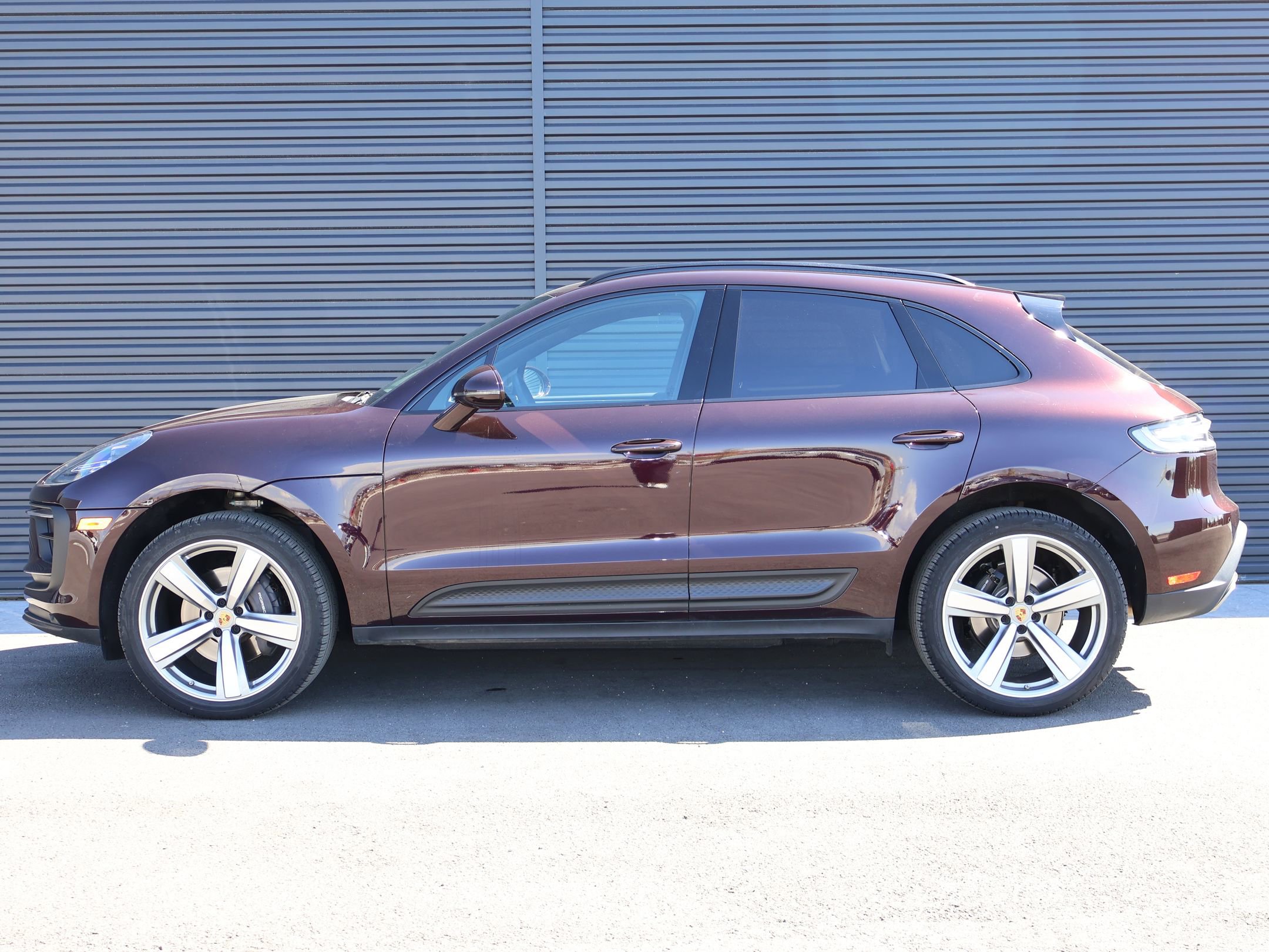 Certified 2026 Porsche Macan AWD/4WD image 2