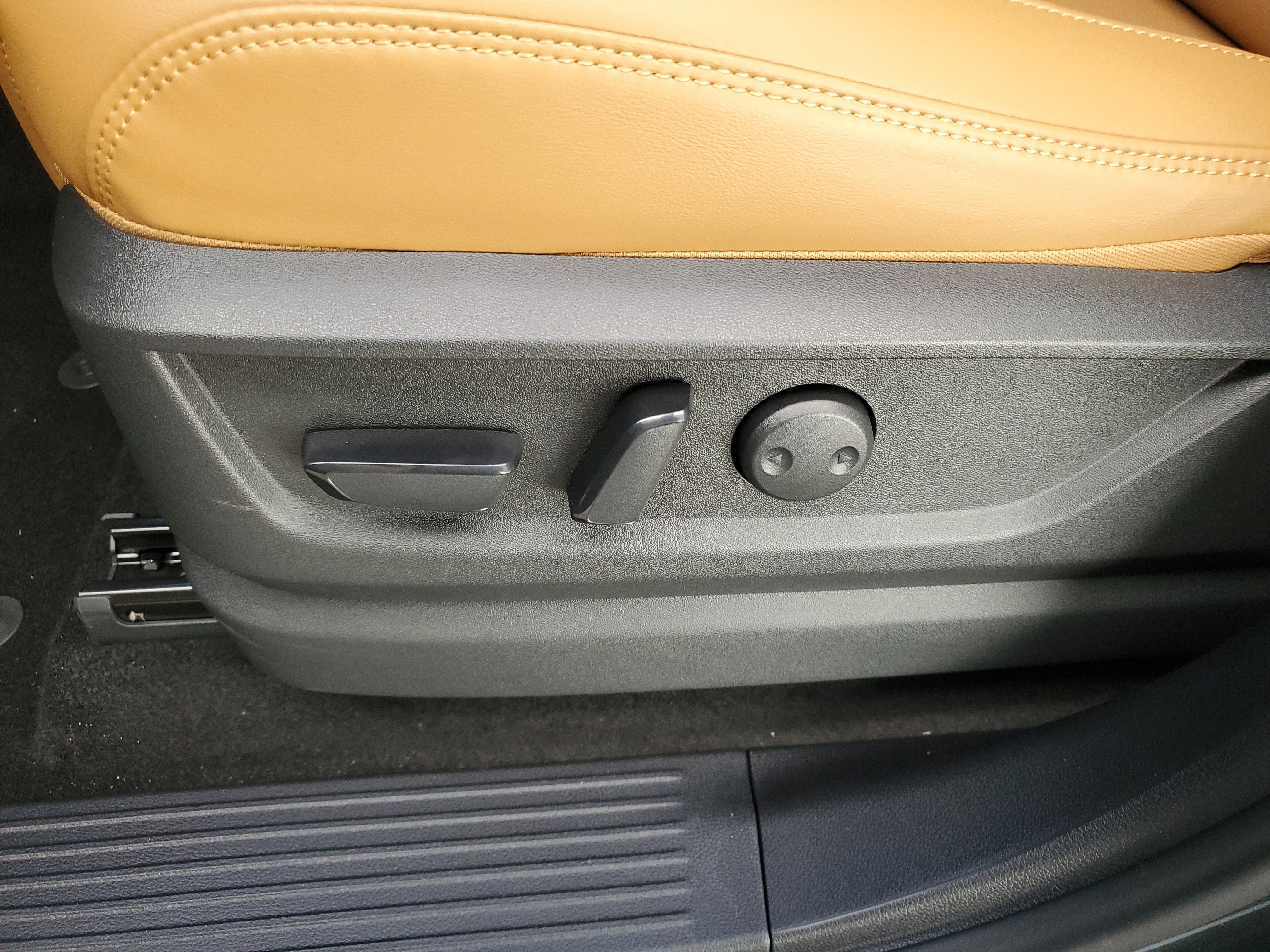 New 2026 Nissan Armada SL w/ Captain's Chari Seat Package image 14
