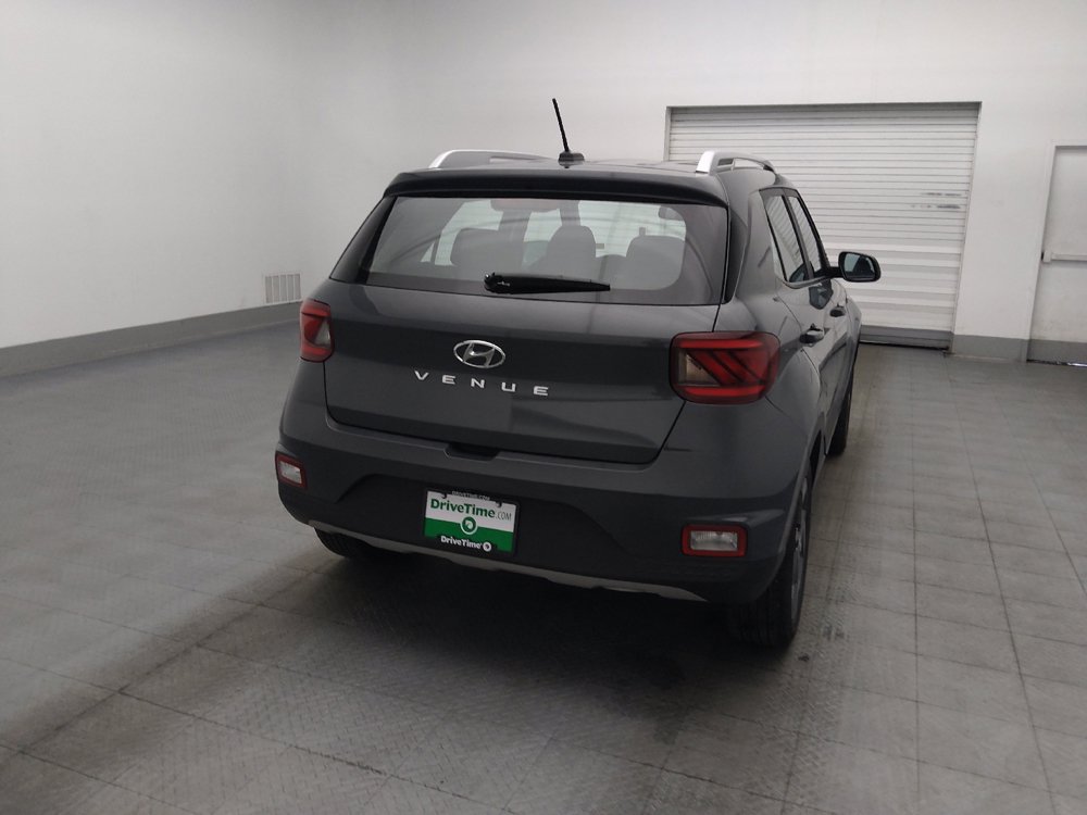 Used 2025 Hyundai Venue SEL FWD image 7