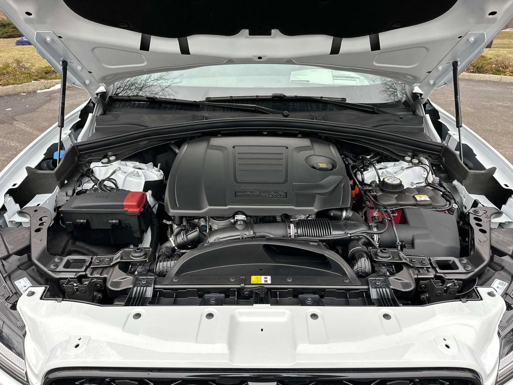 New 2025 Jaguar F-PACE R-Dynamic S image 29