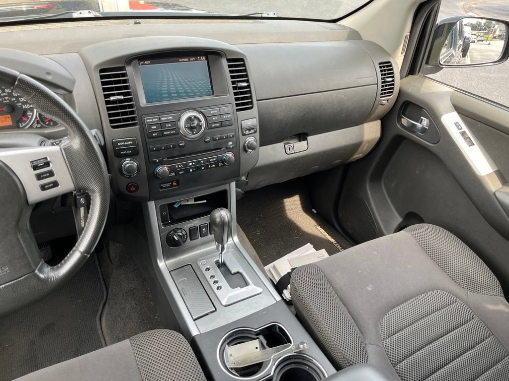 Used 2012 Nissan Pathfinder SV AWD/4WD image 27