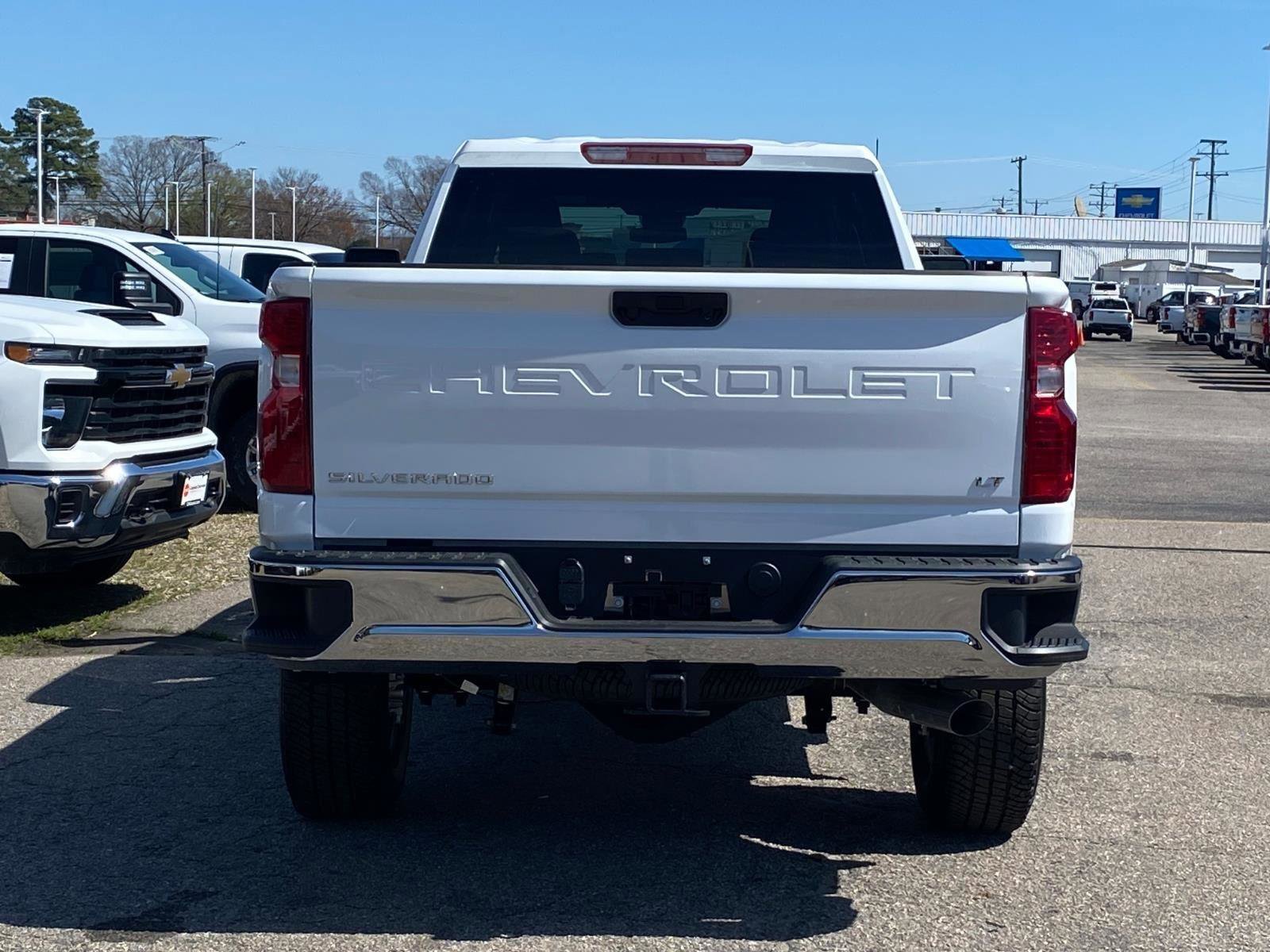 New 2026 Chevrolet Silverado 3500 LT w/ Convenience Package AWD/4WD image 4