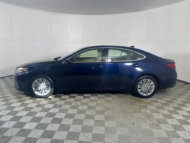 Used 2015 Lexus ES 350 w/ Luxury Package FWD image 3