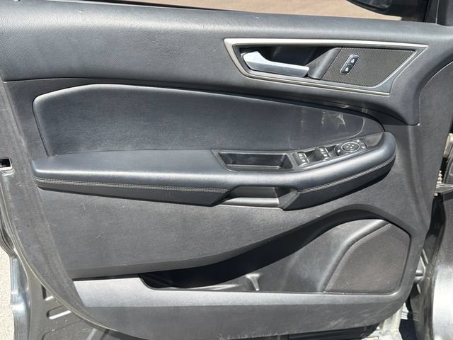 Used 2017 Ford Edge SEL w/ Equipment Group 201A FWD image 16