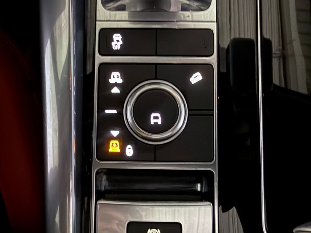 Used 2021 Land Rover Range Rover Sport HST image 41