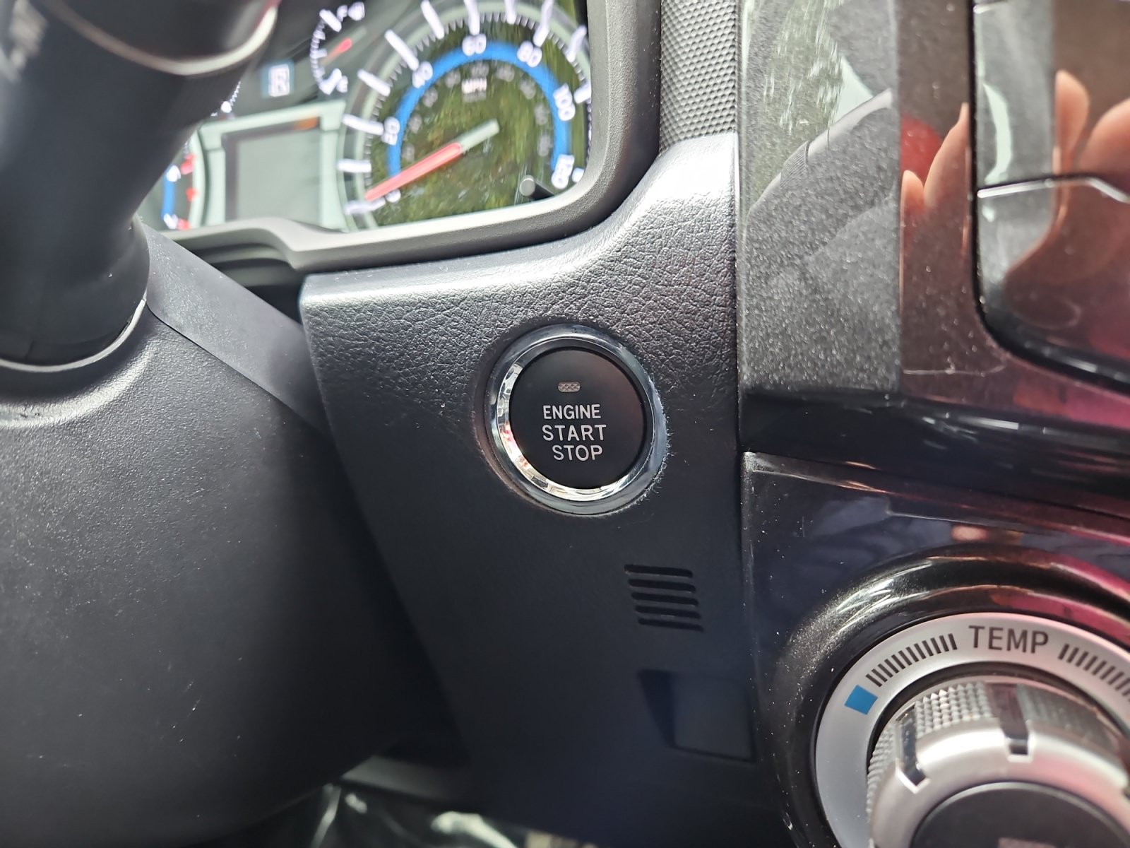 Used 2019 Toyota 4Runner Limited AWD/4WD image 22