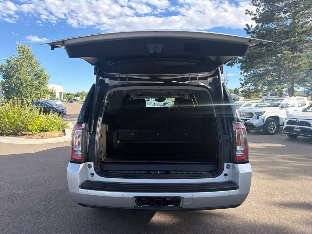 Used 2019 GMC Yukon XL SLT AWD/4WD image 16