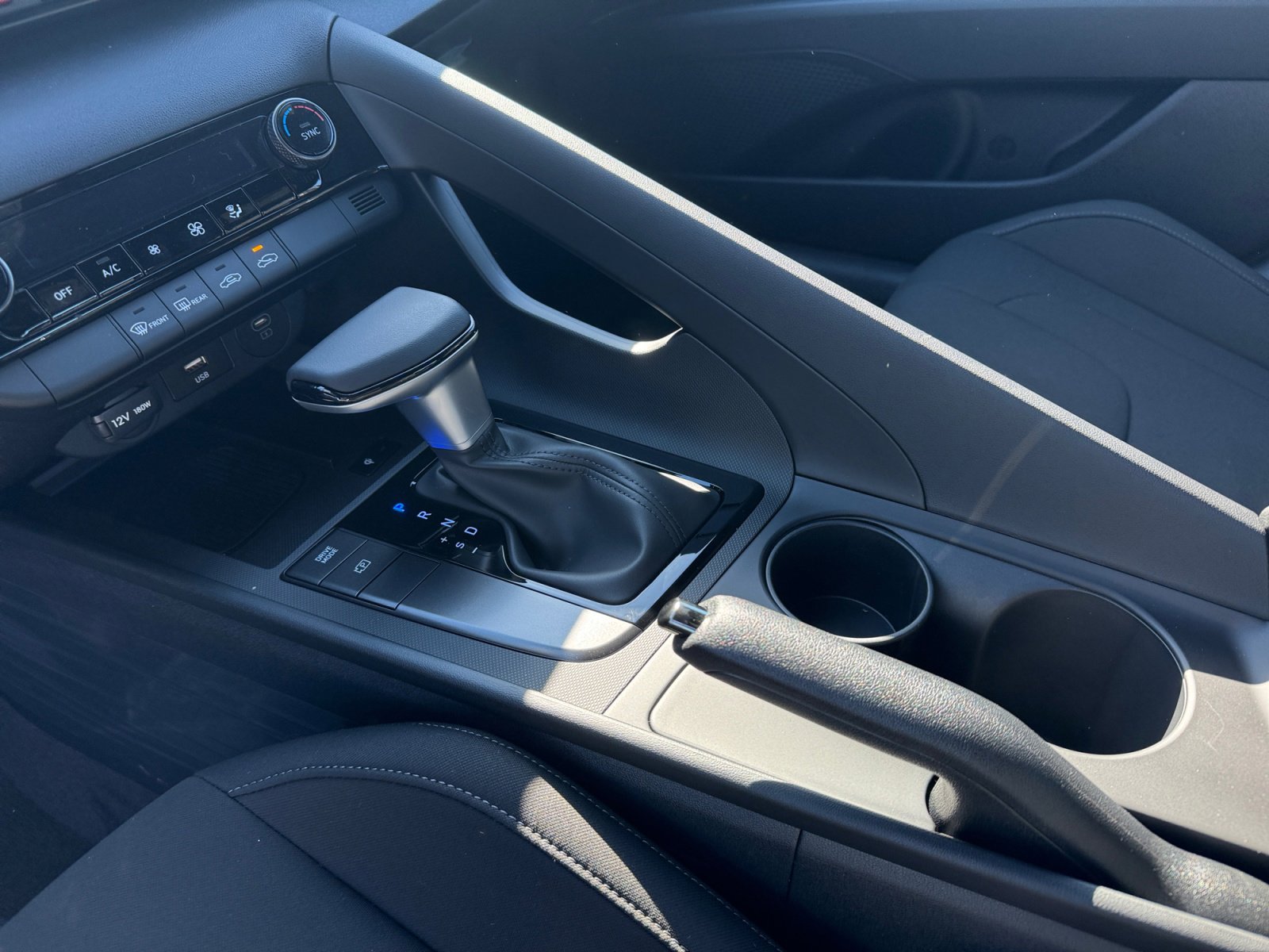 New 2025 Hyundai Elantra Sport image 29