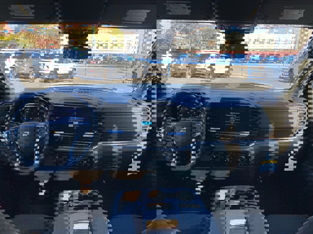 Used 2025 Chevrolet Silverado 1500 LT image 23