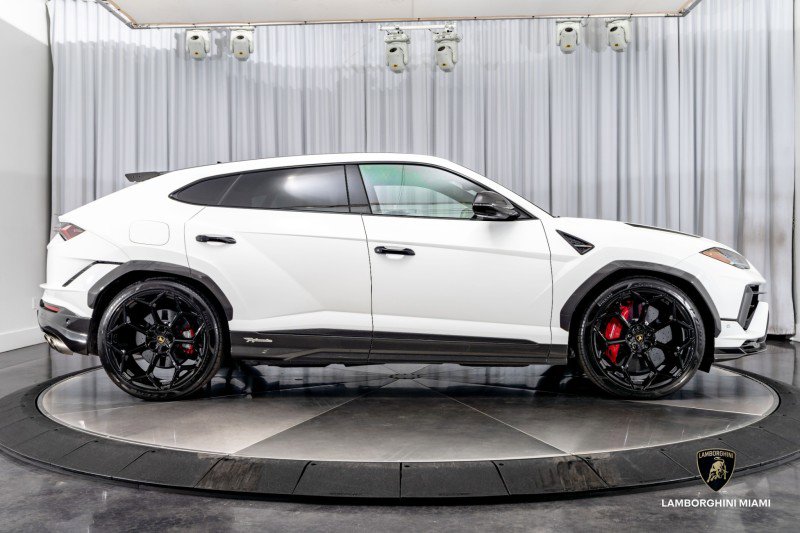 Used 2023 Lamborghini Urus Performante image 26