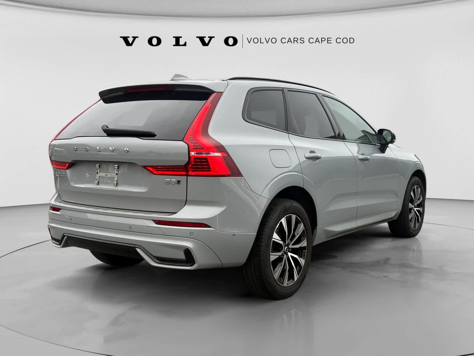 Used 2024 Volvo XC60 B5 Plus w/ Protection Package Premier AWD/4WD image 7