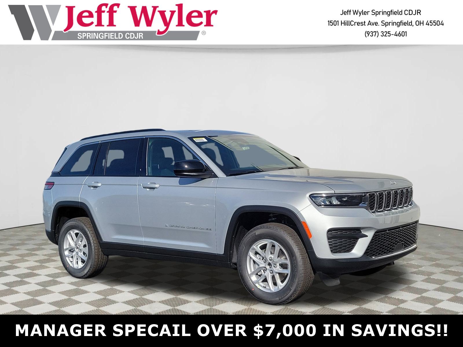 New 2025 Jeep Grand Cherokee Laredo X AWD/4WD video 1