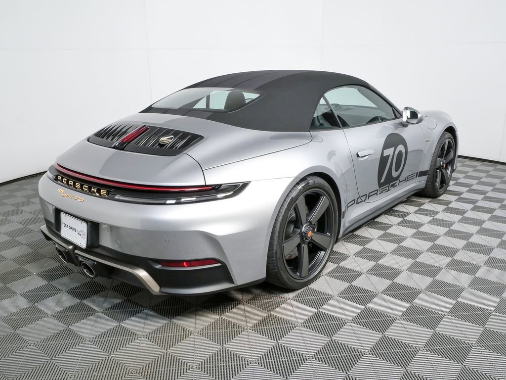 Certified 2026 Porsche 911 Carrera GTS RWD image 34