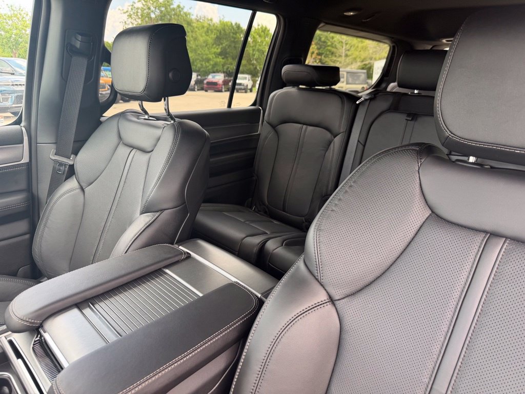 New 2026 Jeep Grand Wagoneer Limited w/ 8-Passenger Seating Package AWD/4WD image 27
