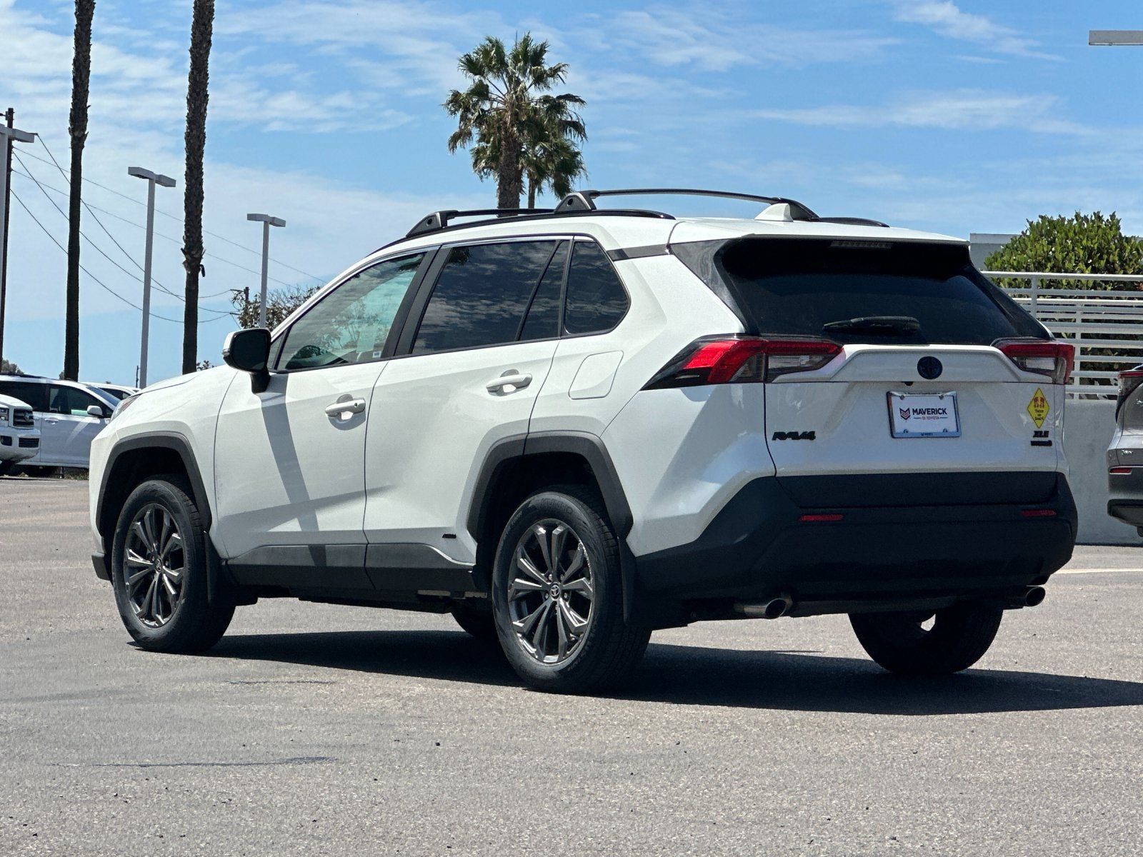 Used 2022 Toyota RAV4 XLE Premium AWD/4WD image 3