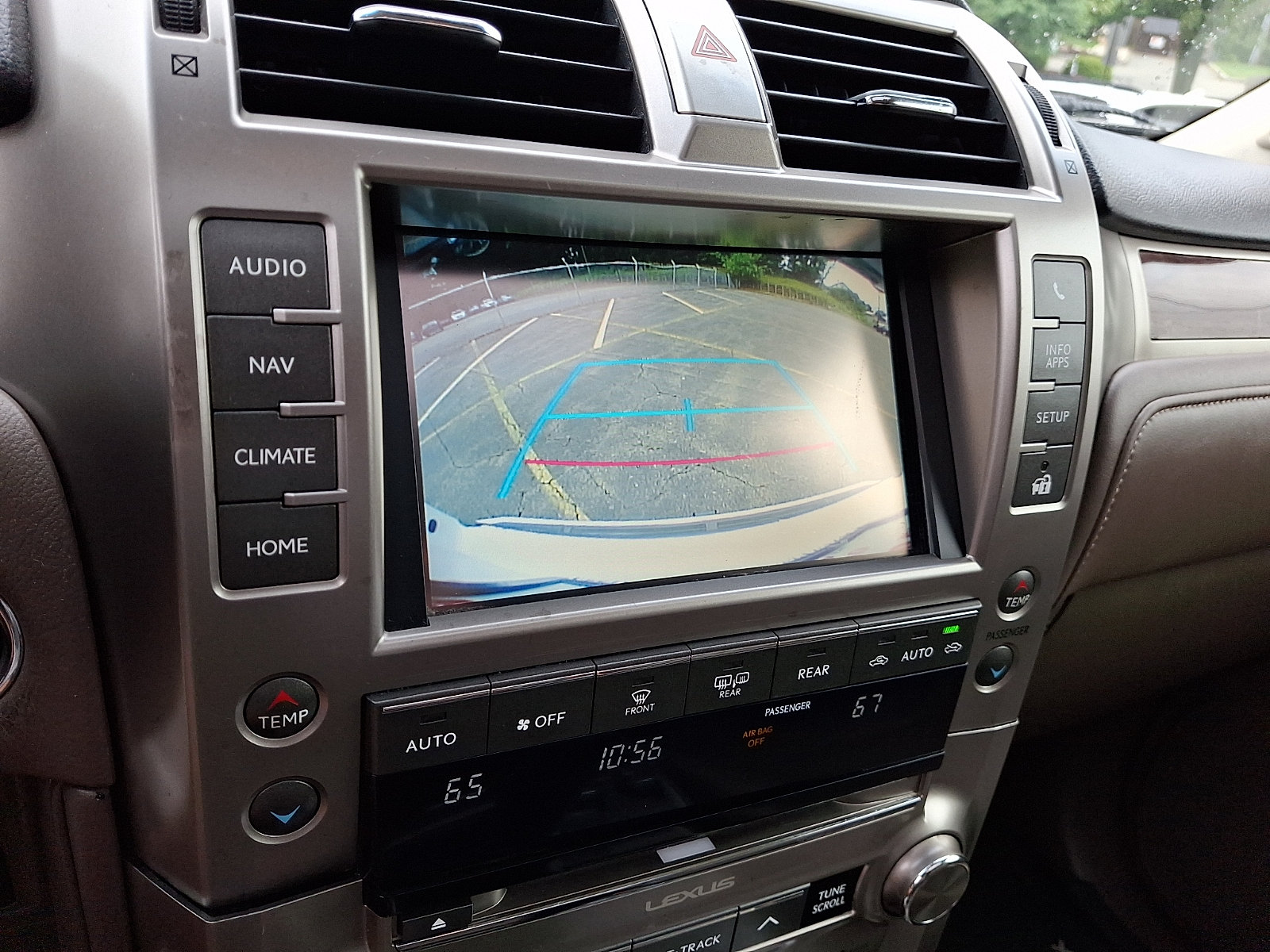 Used 2017 Lexus GX 460 AWD/4WD image 24