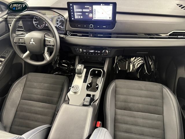 Used 2025 Mitsubishi Outlander SE AWD/4WD image 34