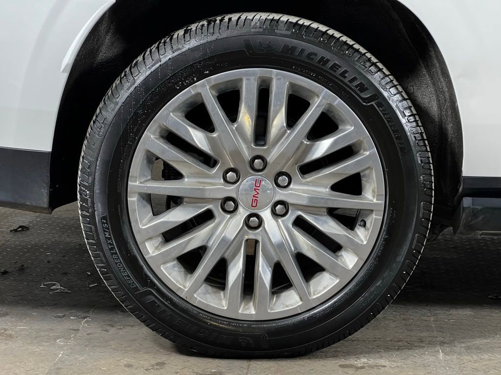 Used 2023 GMC Yukon XL Denali w/ Denali Reserve Package image 12