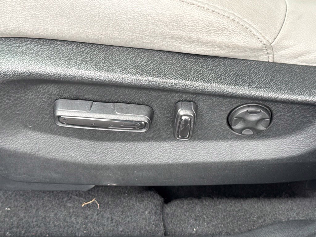 Used 2020 Honda CR-V Touring image 21