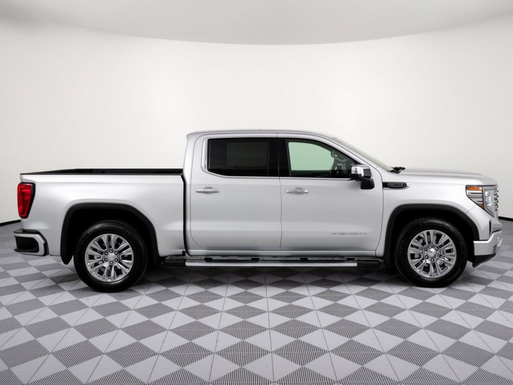 Used 2022 GMC Sierra 1500 Denali RWD image 8