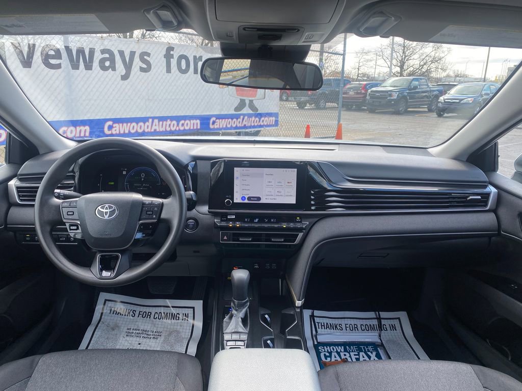 Used 2025 Toyota Camry LE FWD image 17