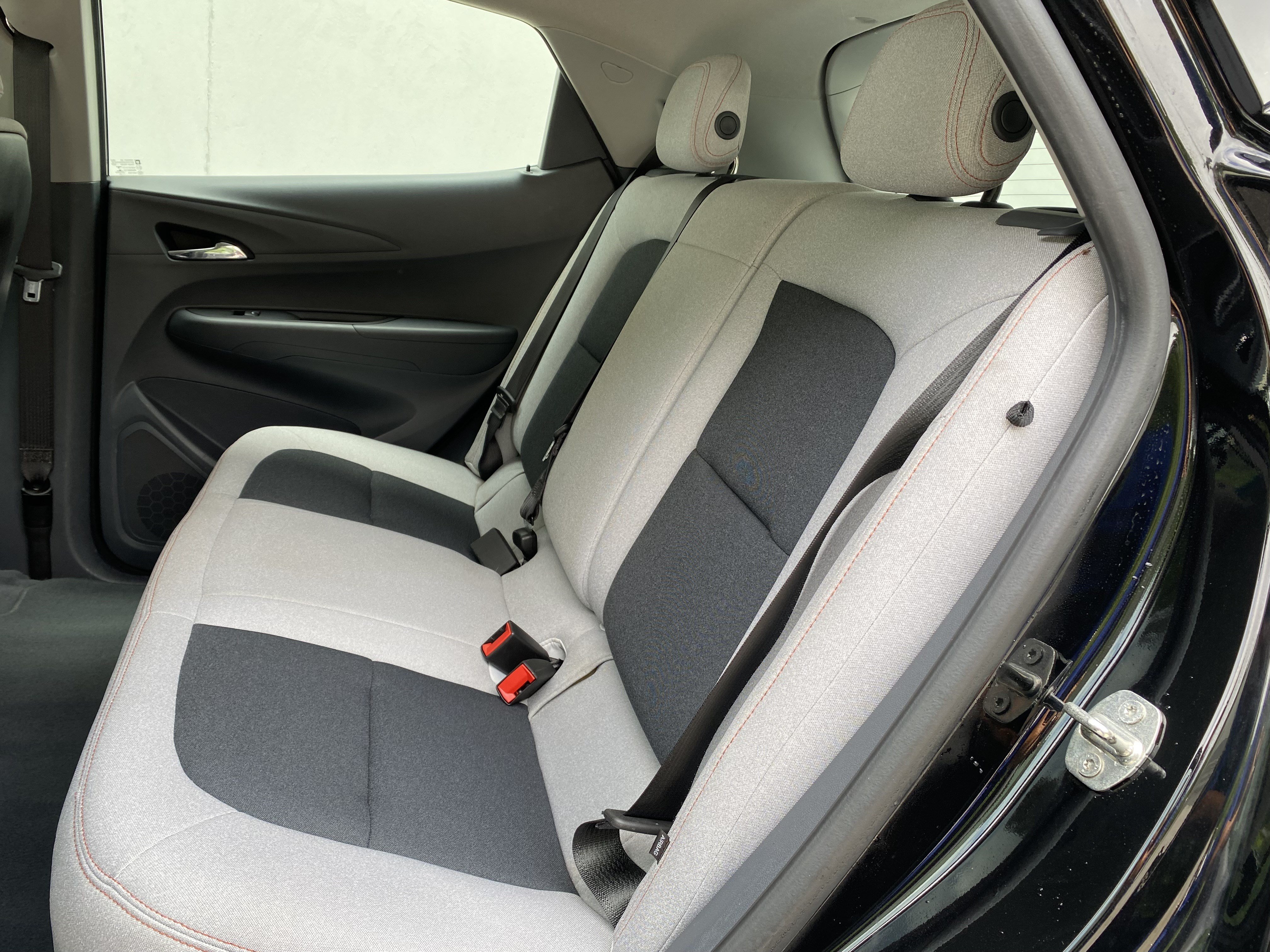 Used 2020 Chevrolet Bolt LT FWD image 35