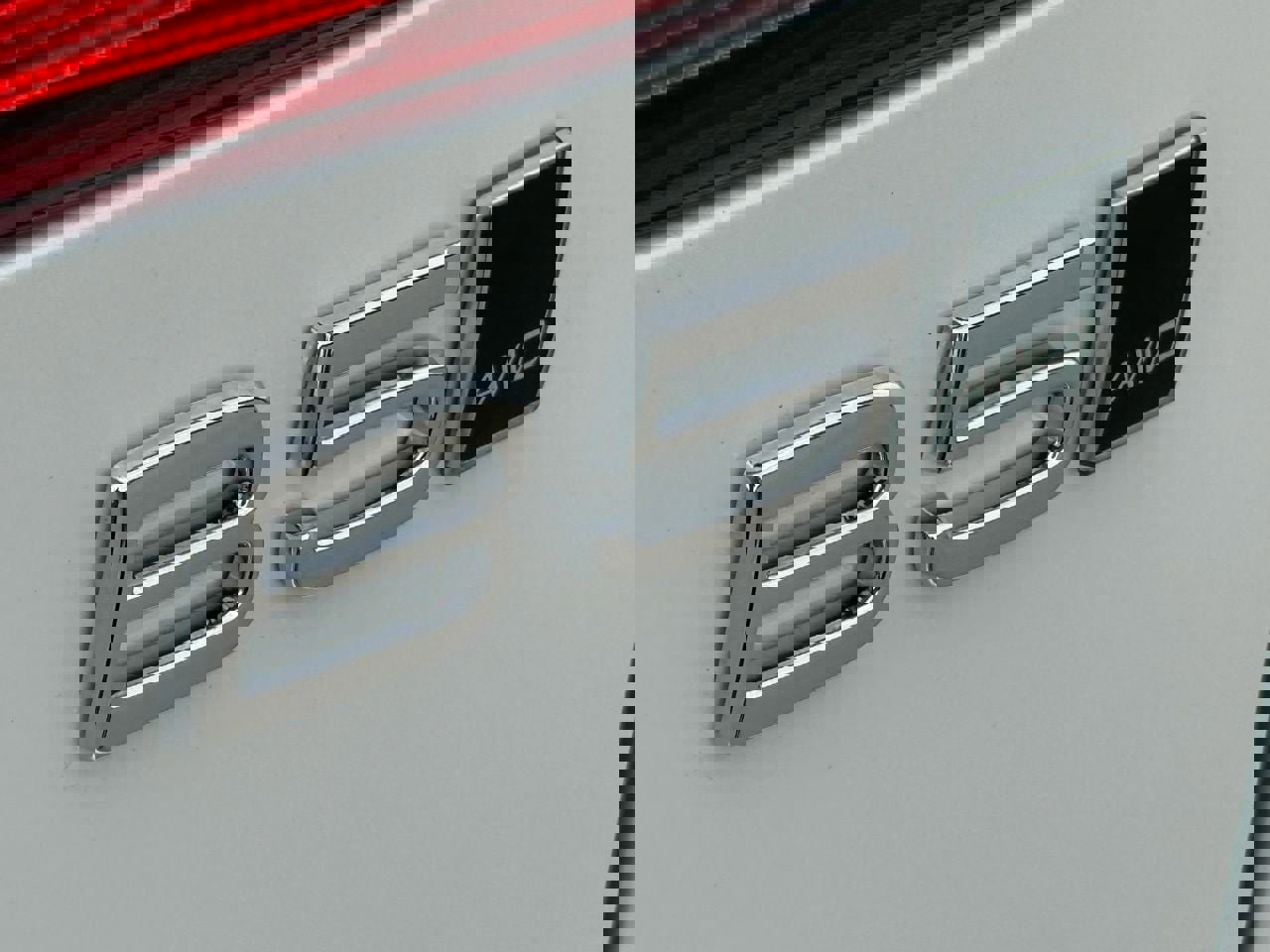 New 2026 Volvo XC60 B5 Ultra w/ Protection Package Premier image 8