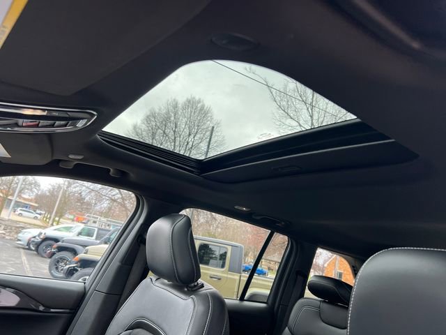 Used 2023 Jeep Grand Cherokee Altitude image 9