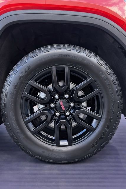 Used 2024 GMC Sierra 1500 Elevation image 13