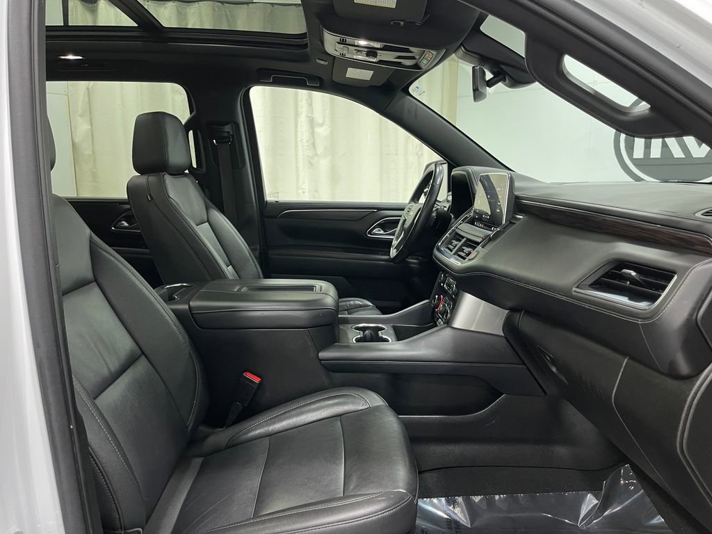 Used 2021 Chevrolet Suburban LT image 34