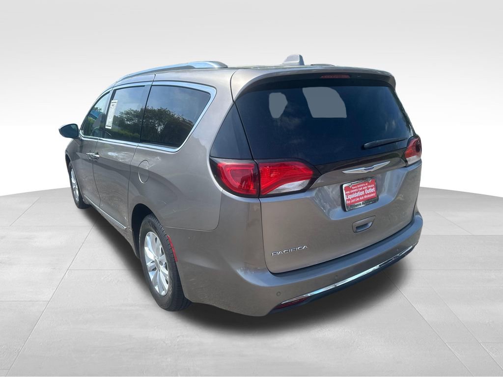 Used 2018 Chrysler Pacifica Touring-L w/ Premium Audio Group image 17