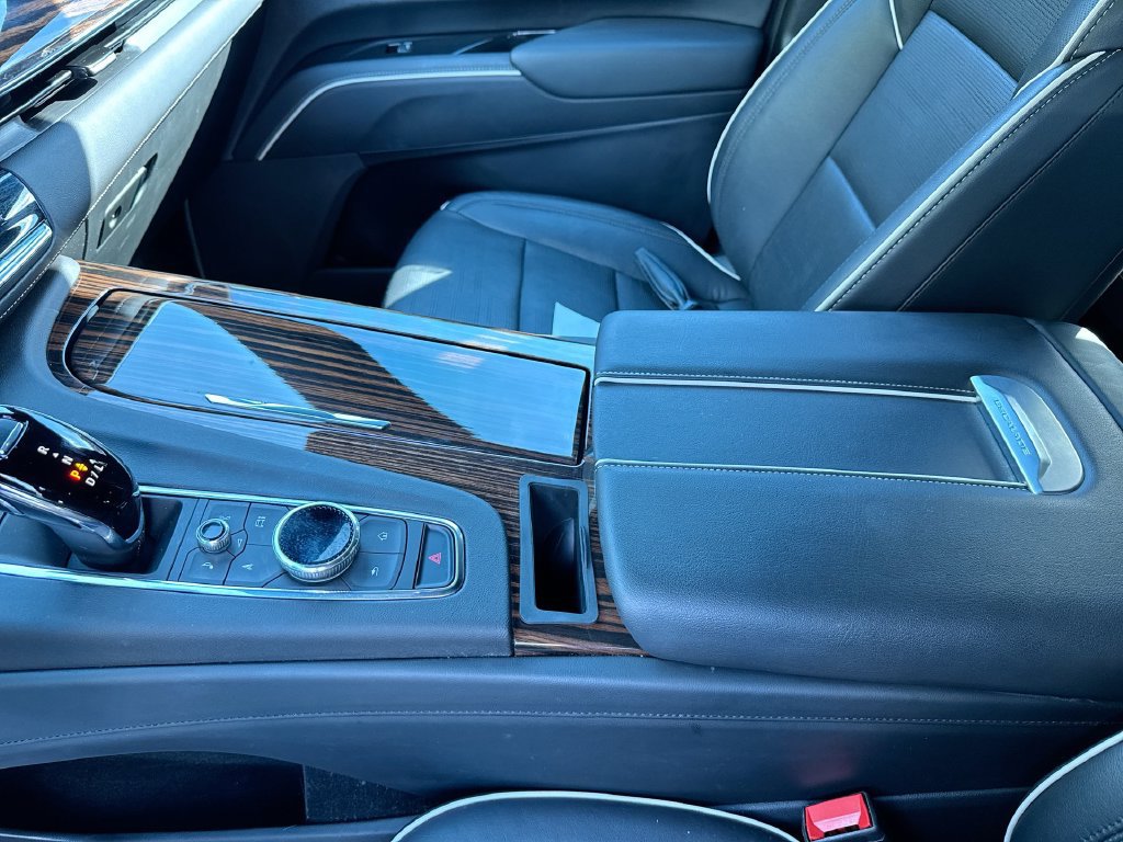 Used 2023 Cadillac Escalade Premium Luxury RWD image 24