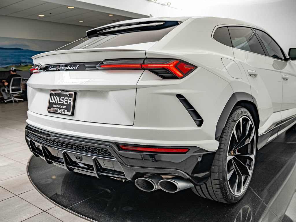Used 2022 Lamborghini Urus AWD/4WD image 20