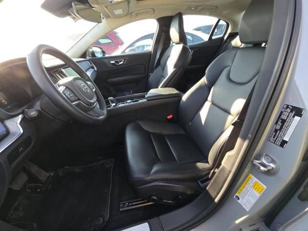 Used 2025 Volvo S60 B5 Core image 5