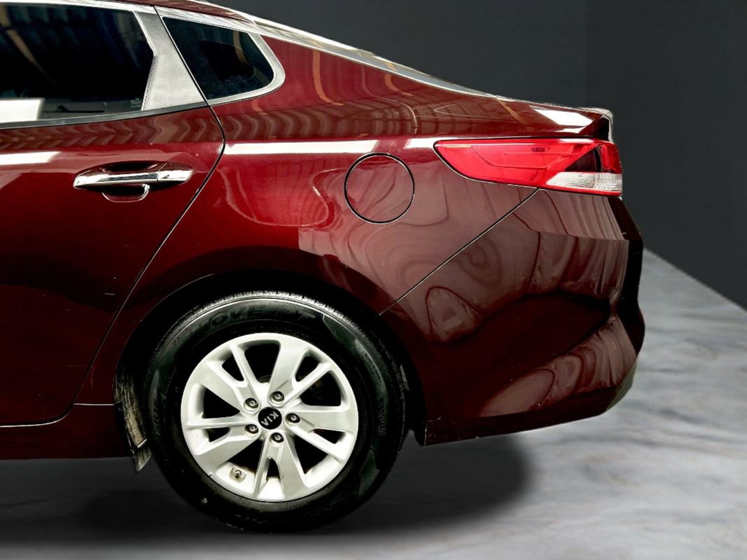 Used 2018 Kia Optima LX image 10