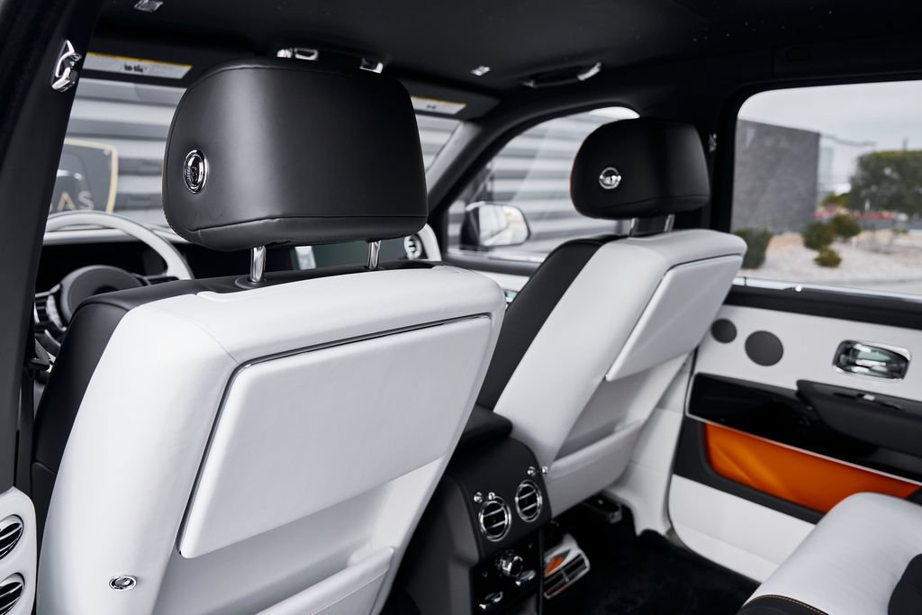 Used 2026 Rolls-Royce Cullinan AWD/4WD image 44
