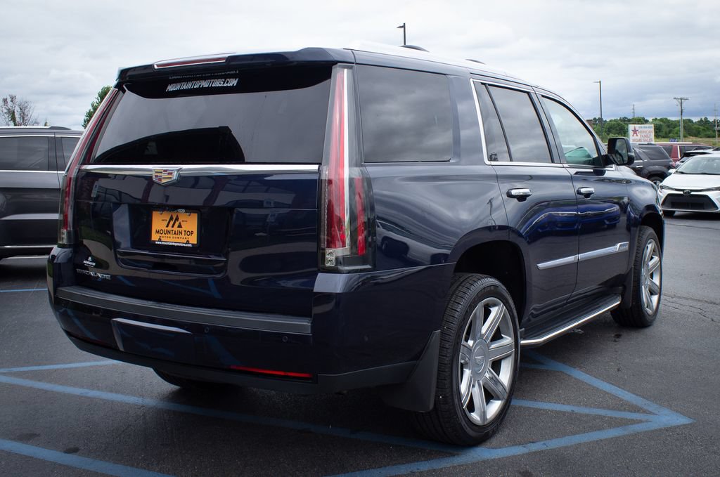 Used 2018 Cadillac Escalade Luxury AWD/4WD image 39