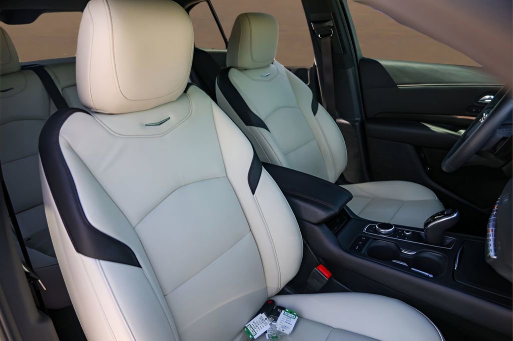 Used 2022 Cadillac XT4 Sport image 31