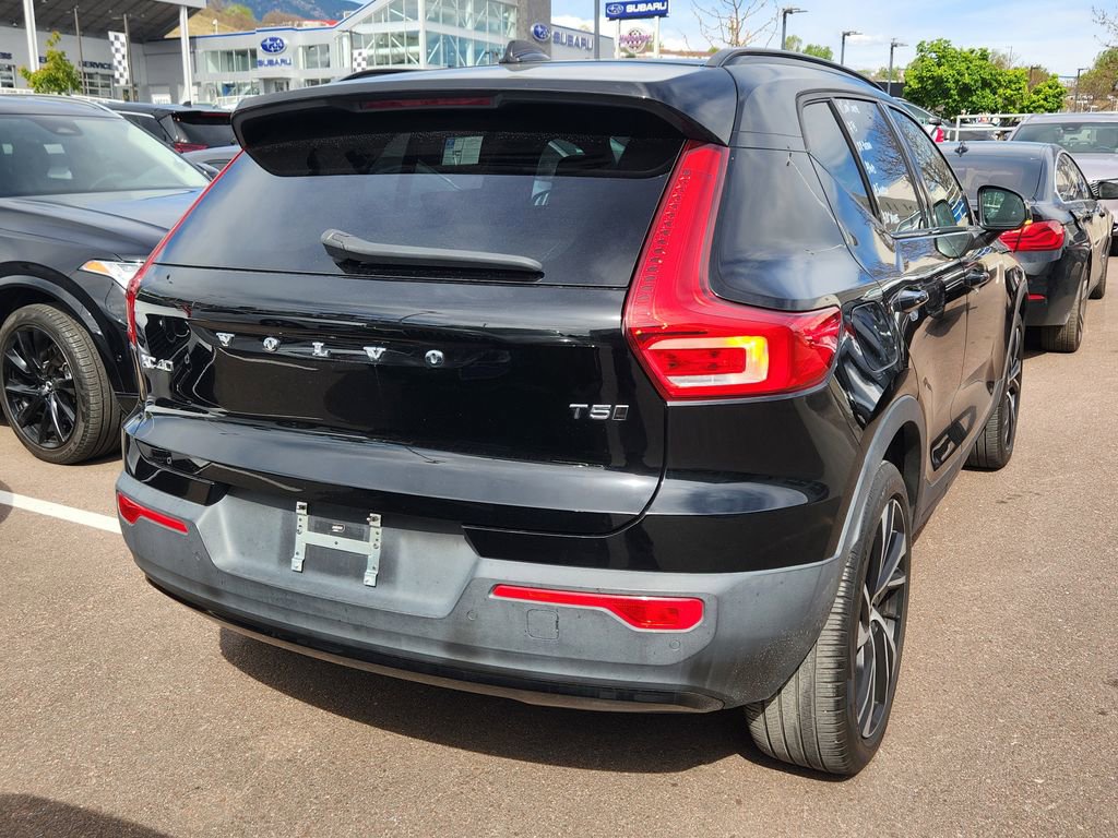 Used 2021 Volvo XC40 T5 R-Design w/ Advanced Package AWD/4WD image 8