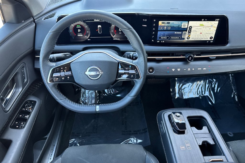 Used 2024 Nissan Ariya AWD image 13