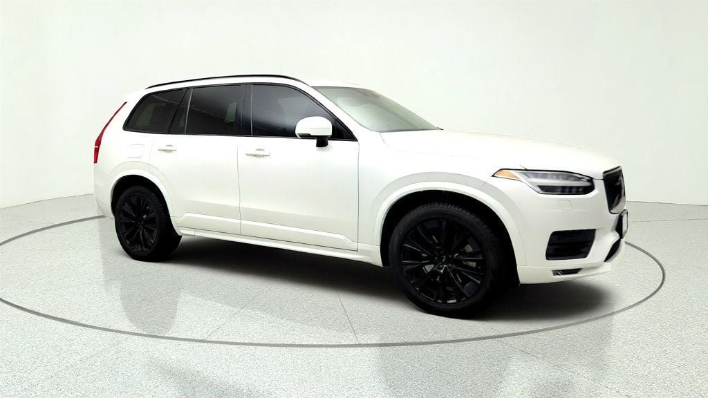 Used 2021 Volvo XC90 T6 Momentum AWD/4WD image 3