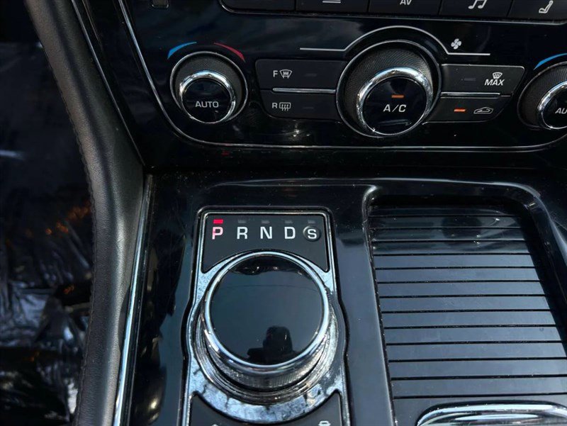 Used 2014 Jaguar XJ L Portfolio image 14