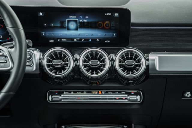 Certified 2023 Mercedes-Benz GLB 250 4MATIC image 20