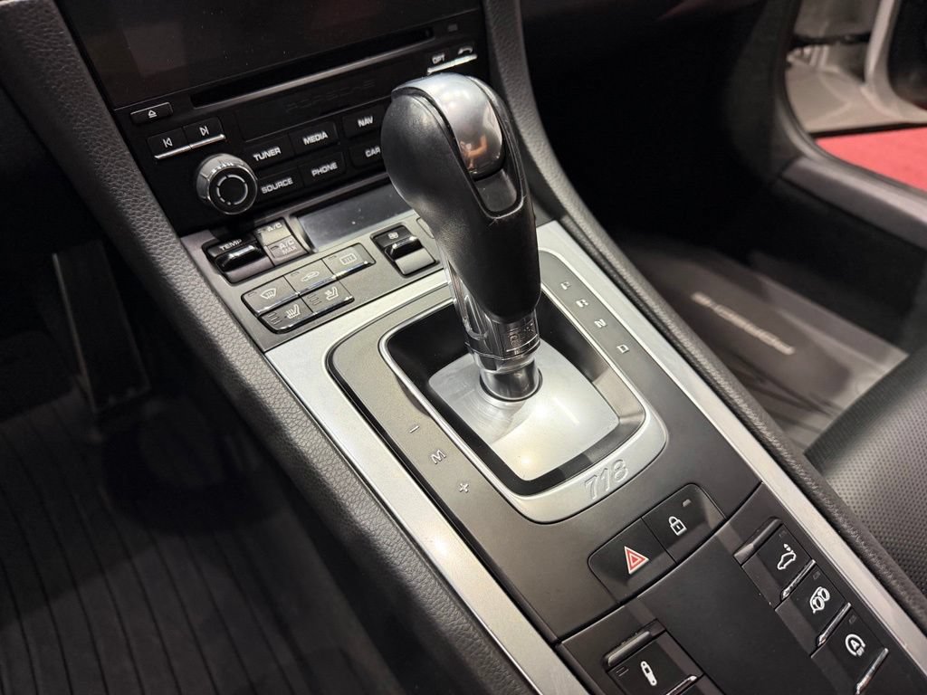 Used 2019 Porsche 718 Cayman S RWD image 40