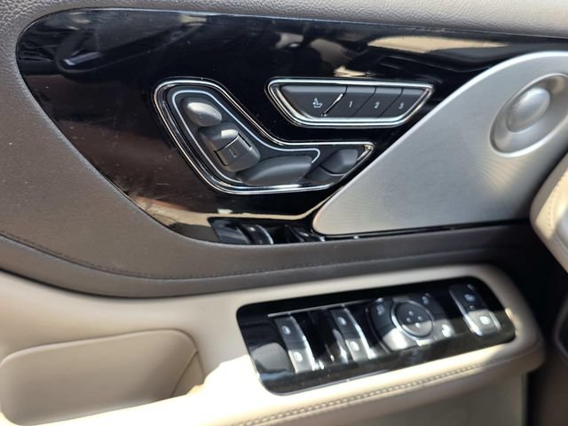 Used 2021 Lincoln Aviator Reserve w/ Equipment Group 201A AWD/4WD image 16